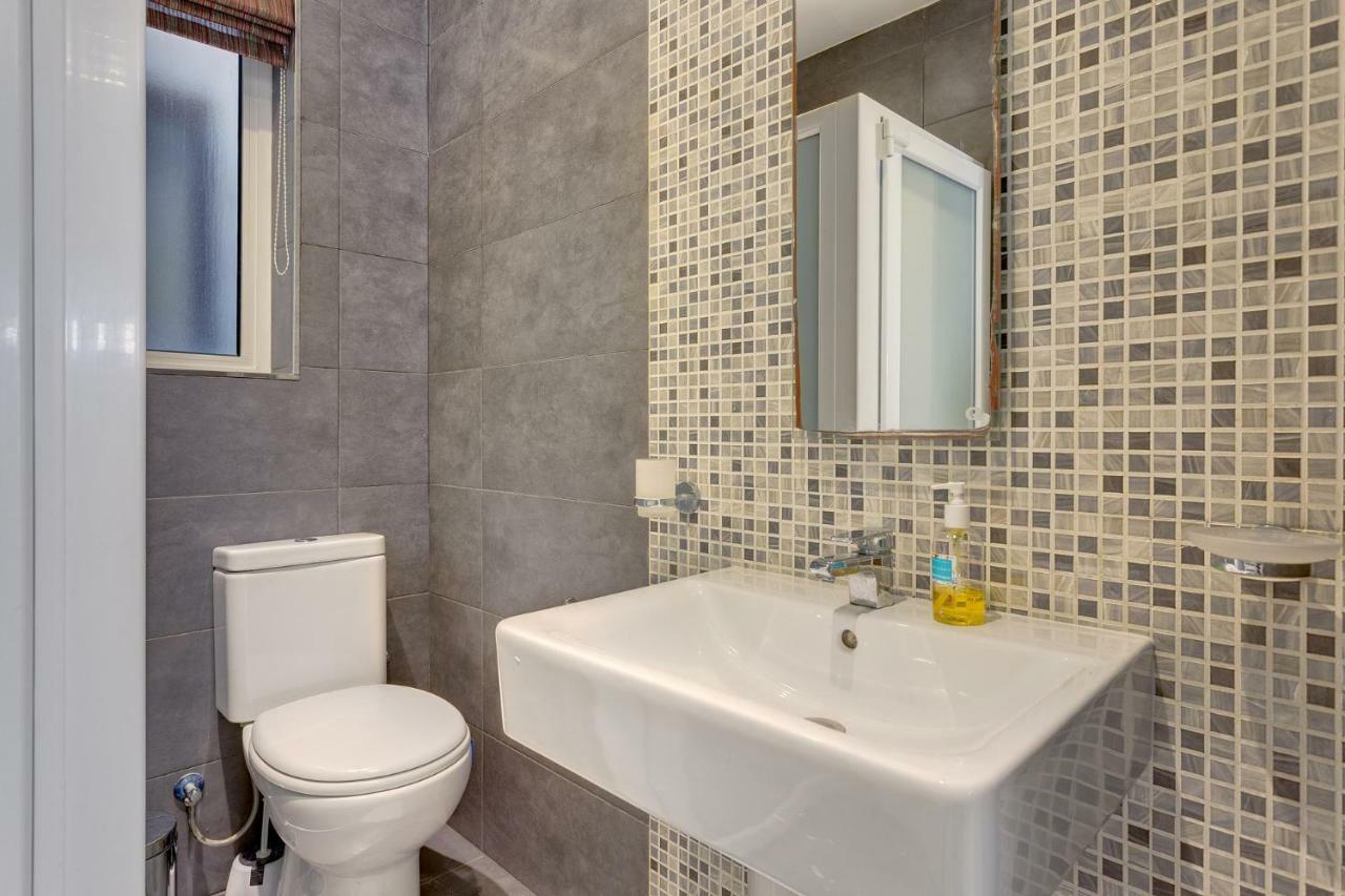 Splendid Apartment, Steps Away From The Sea Sliema Exterior photo